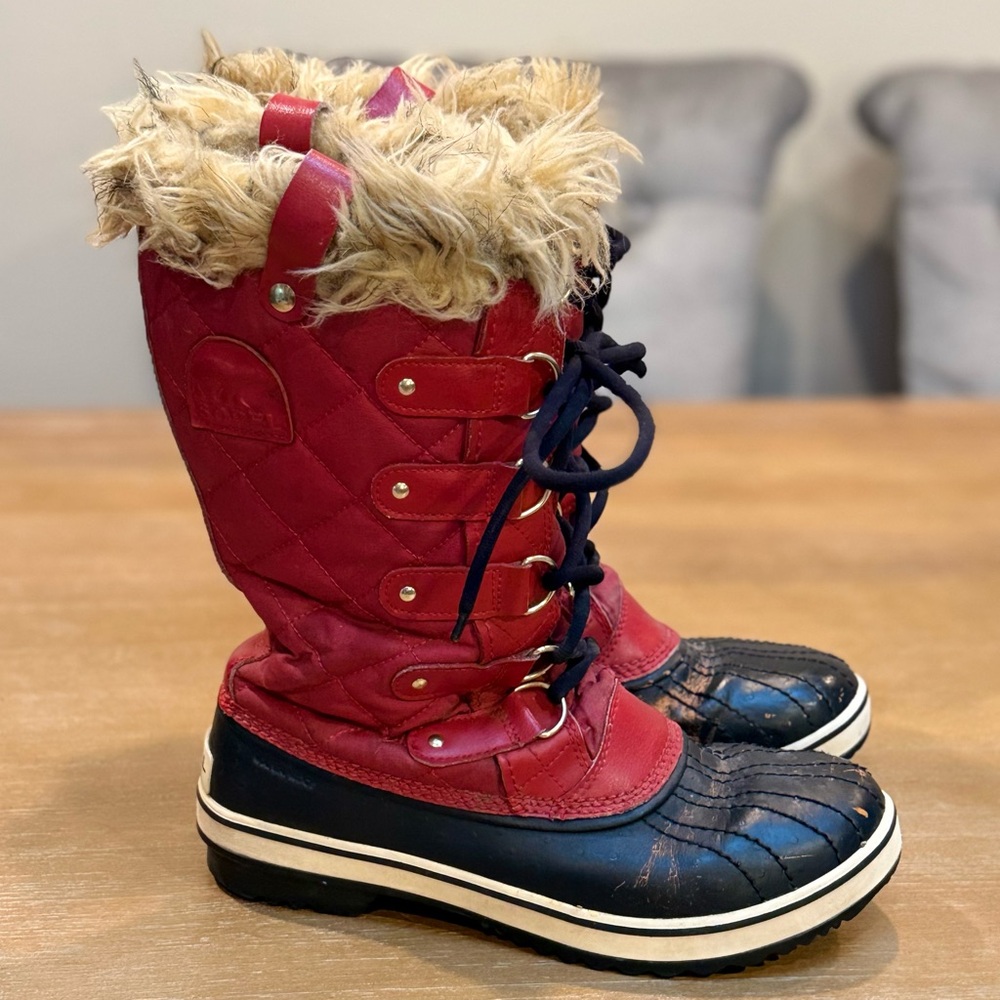 Sorel Women’s Tofino Boot Waterproof Chili Pepper Black Waxed Canvas Sz 9 *Flaw*